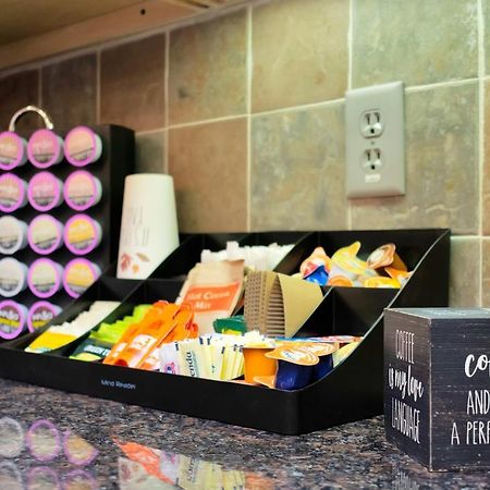 Modern Condo Near Texas Medical Center W Free Parking ヒューストン エクステリア 写真