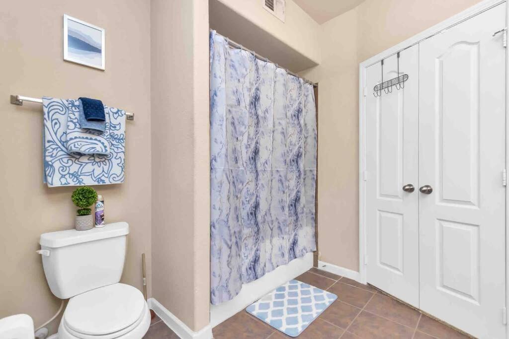 Modern Condo Near Texas Medical Center W Free Parking ヒューストン エクステリア 写真