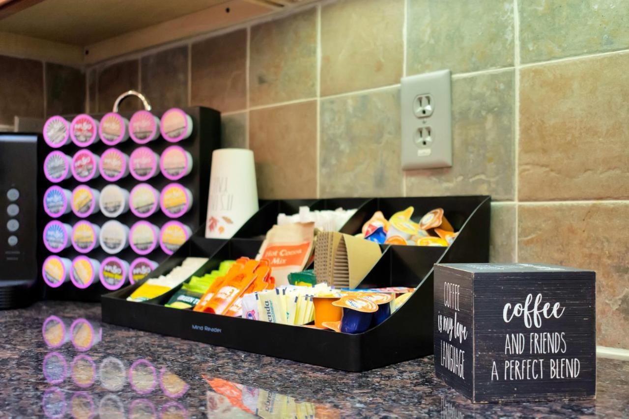 Modern Condo Near Texas Medical Center W Free Parking ヒューストン エクステリア 写真